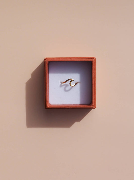 18K Gold Wave Ring Adjustable