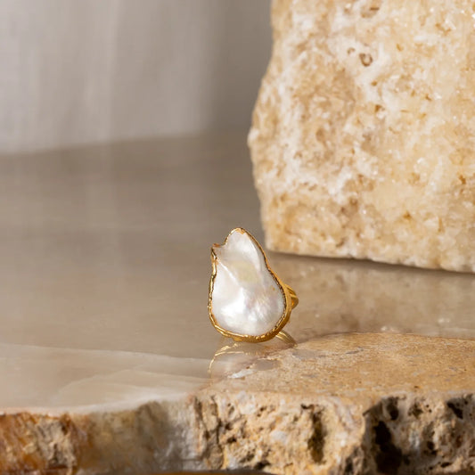 NITSA BAROQUE PEARL RING ADJUSTABLE