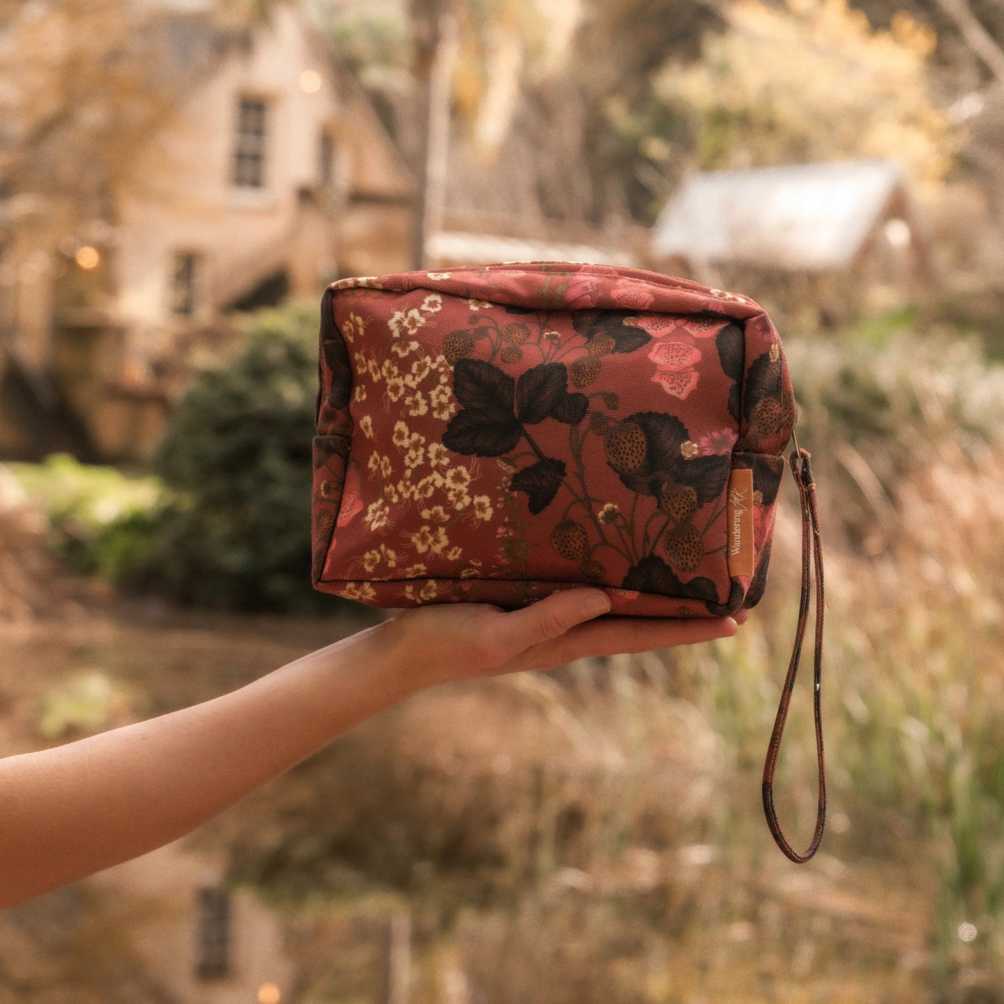 Flourish Sienna Zip Bag - Small