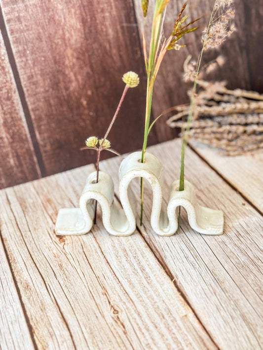 Decorative wavy Ceramic Floral Stand