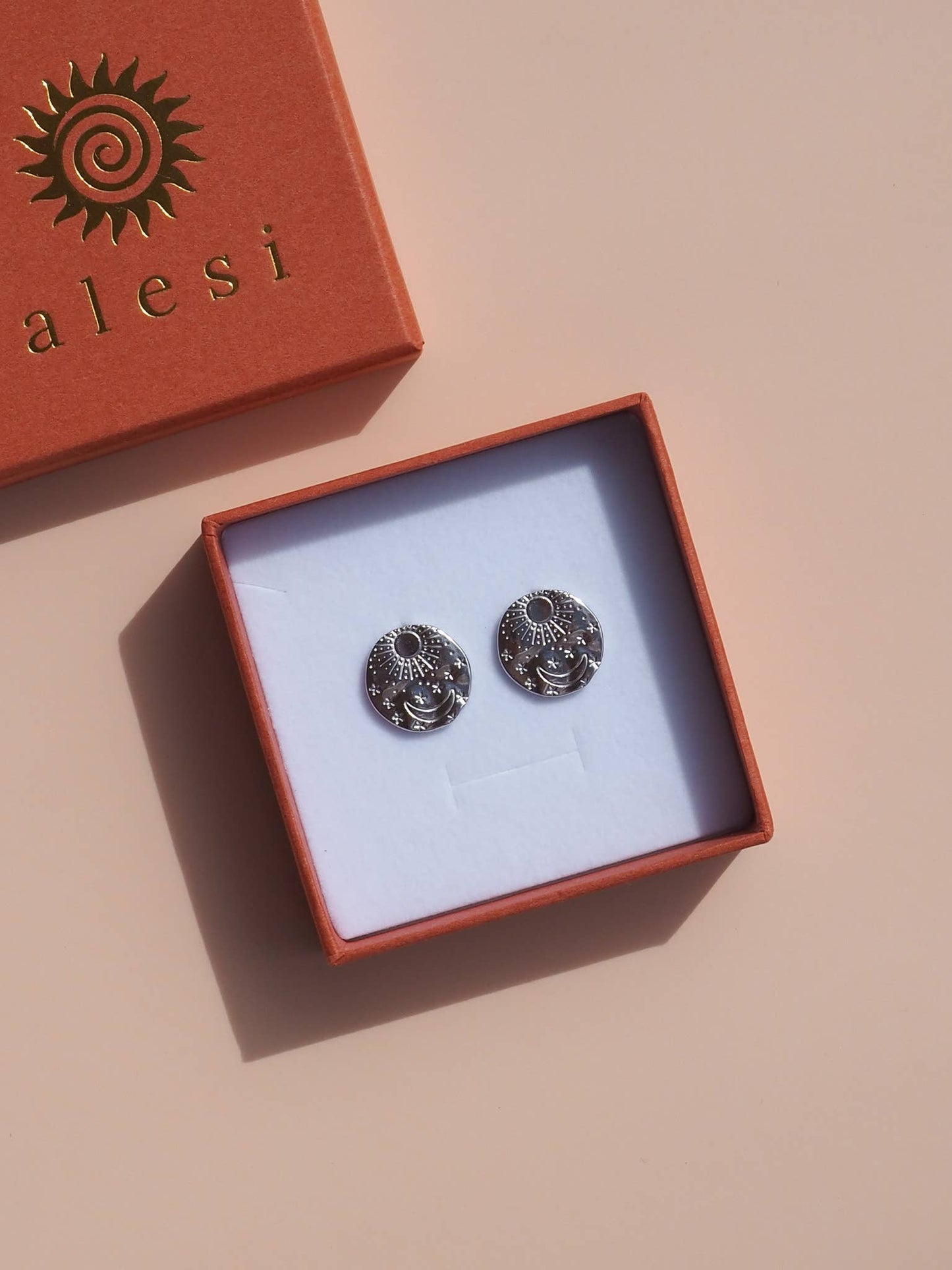 18K Gold Sun Moon Hammered Earrings: (Gold) 18K Gold over Stainless Steel