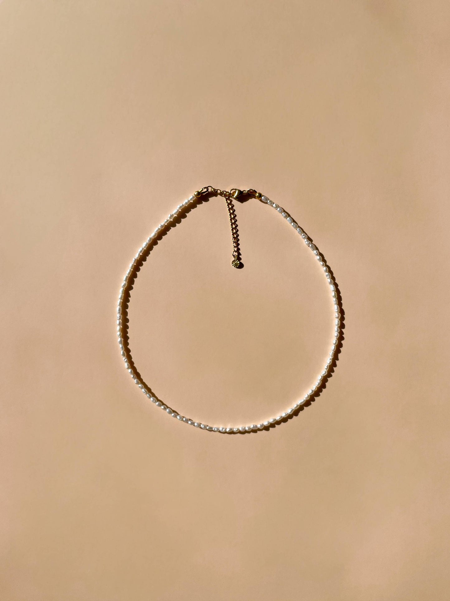 18K Gold Freshwater Rice Pearl Necklace: (Gold) 18K Gold over Stainless Steel