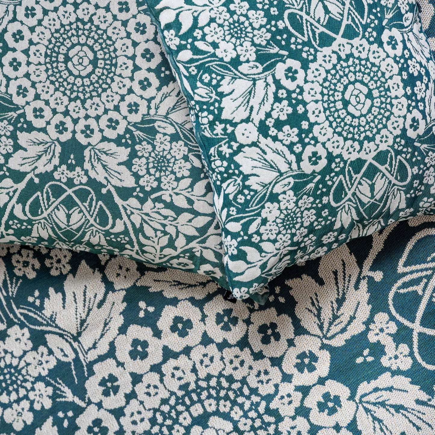 'Across the Universe' Woven Picnic Rug/Throw