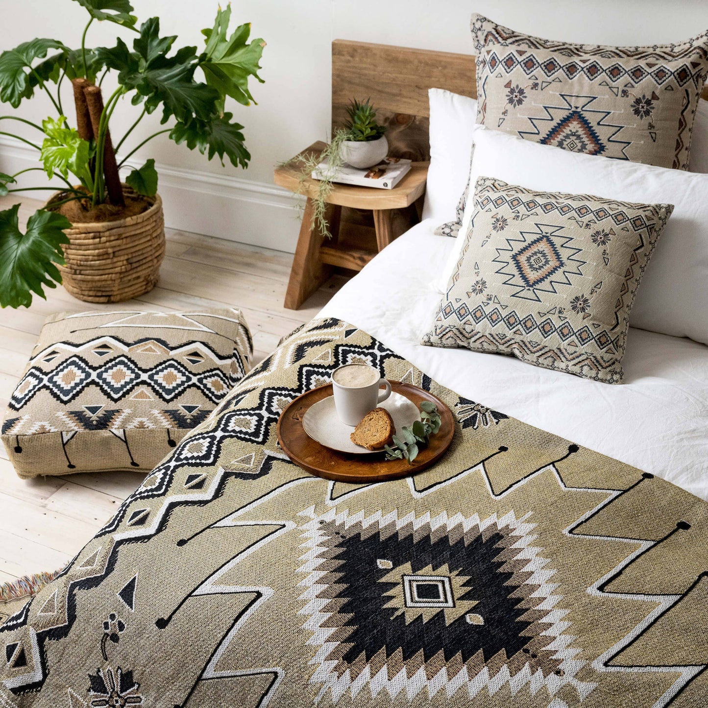 'Hey Jude' Woven Scatter Cushion Cover: 65cm x 65cm