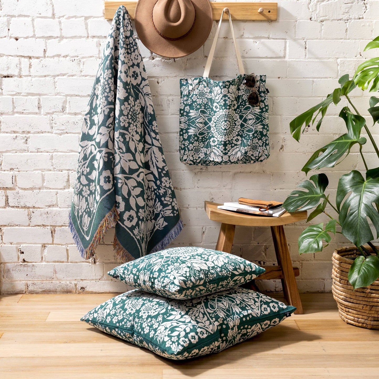 'Across the Universe' Woven Picnic Rug/Throw