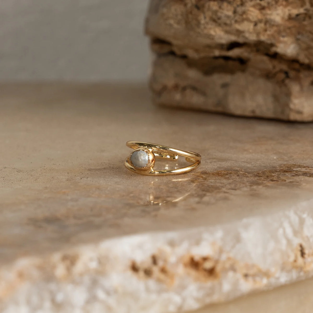 Denys Pearl Adjustable Ring
