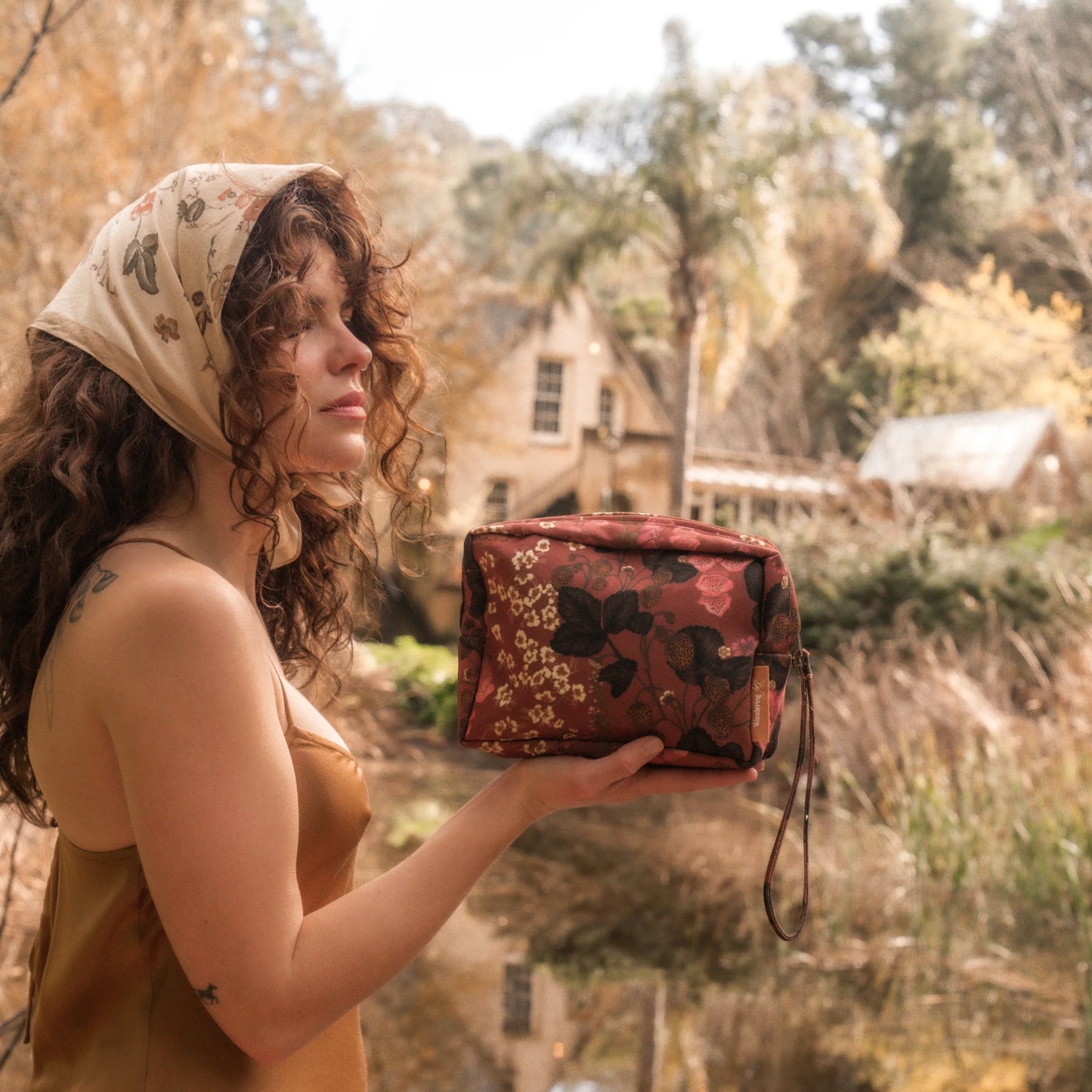 Flourish Sienna Zip Bag - Small