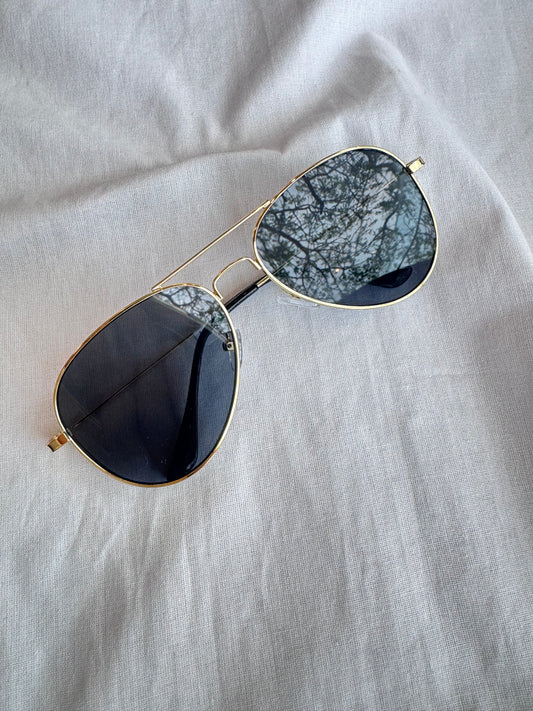 Off Duty Sunnies - Black