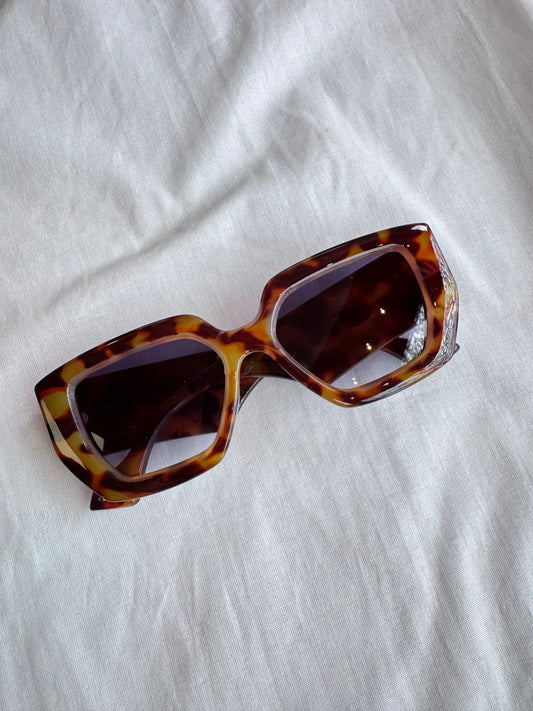 Out Of Office Sunnies - Tortoiseshell