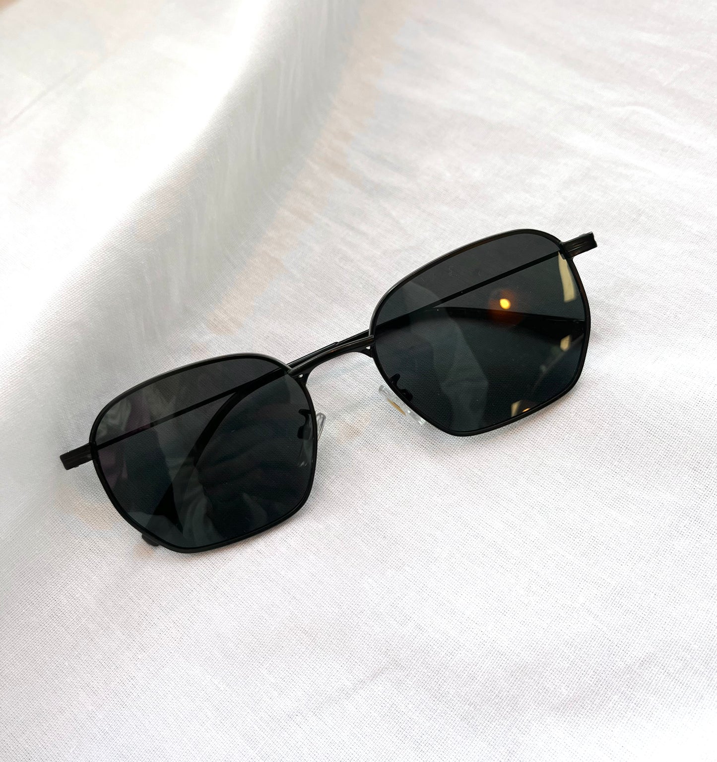 Golden Hour Sunnies - Black
