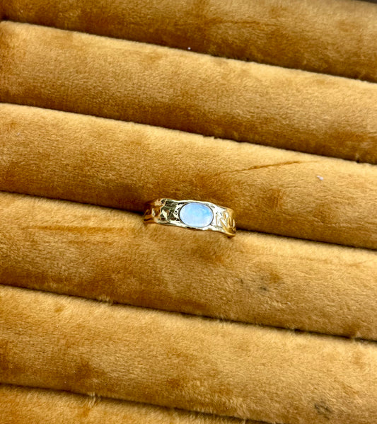 Moonstone Ring - Moonstone & 18K Gold Plated (Copy)