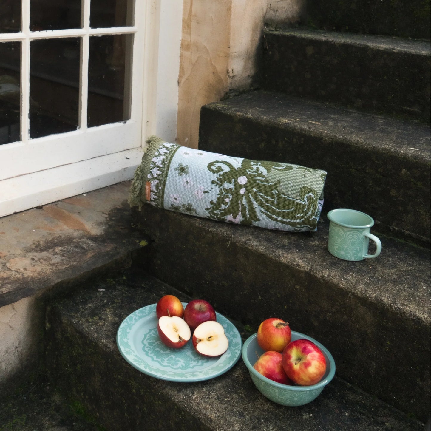 Ornate Floral Throw - Fern