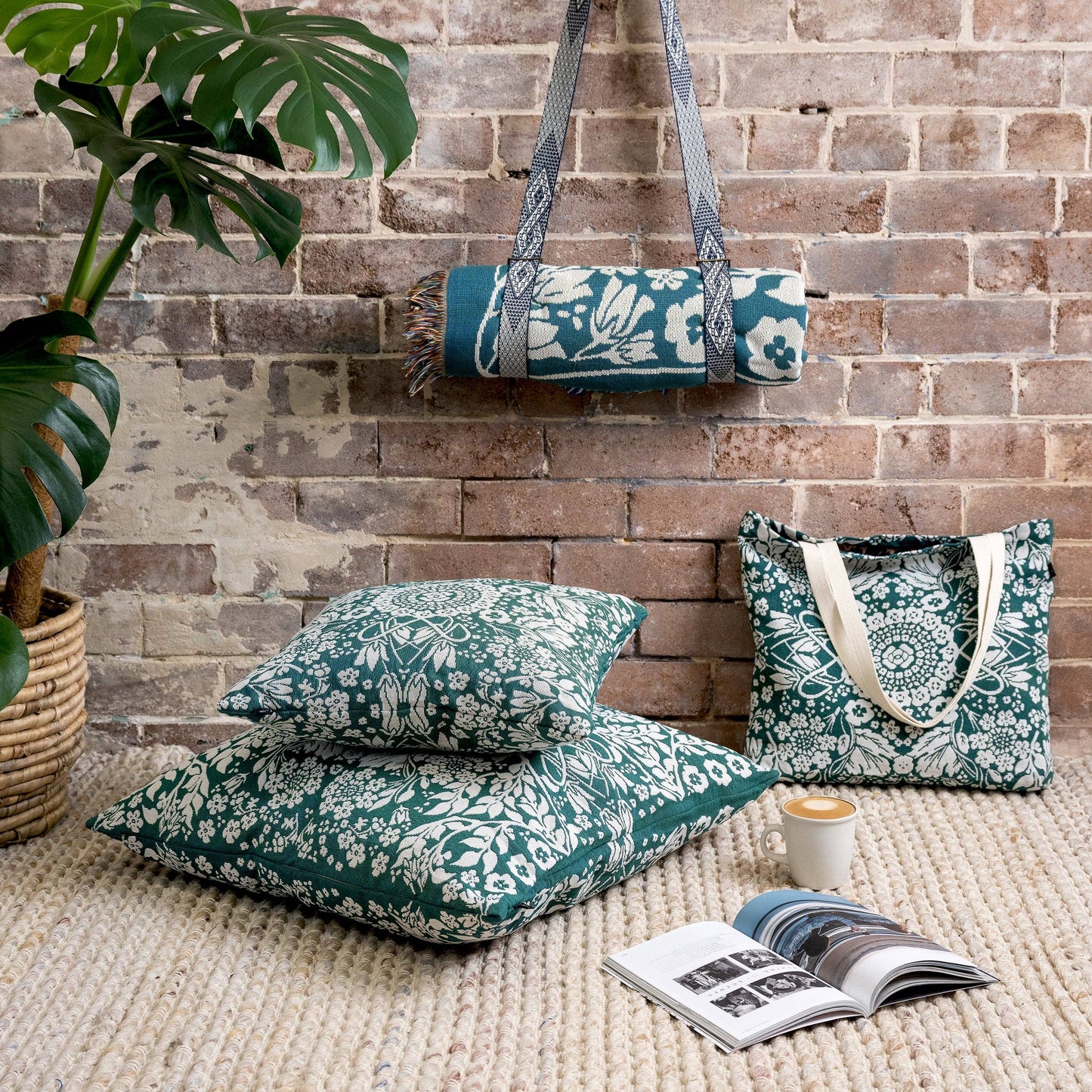 'Across the Universe' Woven Picnic Rug/Throw