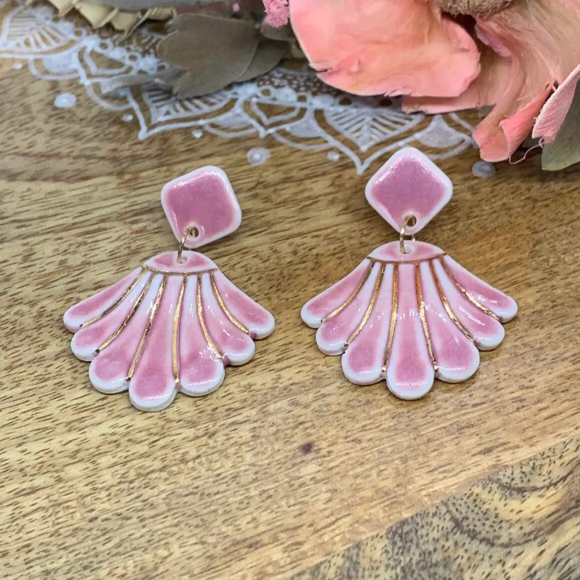 Porcelain Earrings with Gold Finish: Pink