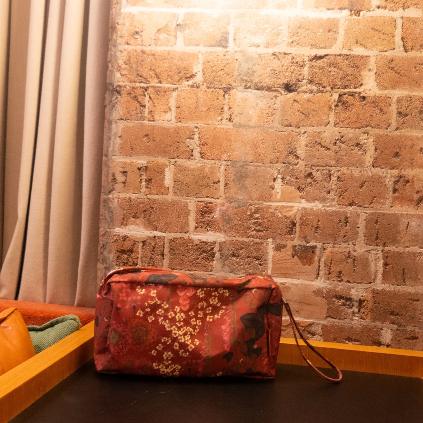 Flourish Sienna Zip Bag - Large